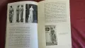 1972г. Книга -История на костюма М. Мерцалева, снимка 4