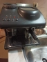 Полуавтоматична кафе машина с вградена кафемелсчка , снимка 2