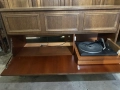 Винтидж музикален шкаф с радио и грамофон, снимка 2
