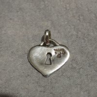 Старинен сребърен медальон заключено сърце и сребърно синджирче - Заключи сърцето си на любимата си, снимка 3 - Колиета, медальони, синджири - 29303150