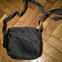 Мъжка чанта за през рамо, снимка 2 - Портфейли, портмонета - 44209698
