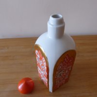 Украинска порцеланова бутилка 1980 г, снимка 5 - Аксесоари за кухня - 42785042