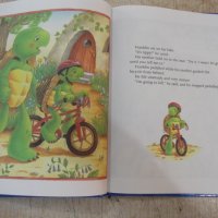 Книга "Franklin Rides a Bike - Paulette Bourgeois" - 32 стр., снимка 5 - Детски книжки - 37791966