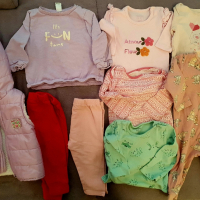 Лот бебешки дрехи и нови елеци 2бр размер 6-18 месеца 74-86, снимка 1 - Комплекти за бебе - 44696241