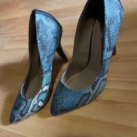 Змийски обувки на ток, снимка 1 - Дамски елегантни обувки - 39852971