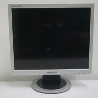 Монитор Samsung SyncMaster 713N, снимка 1 - Монитори - 30441638