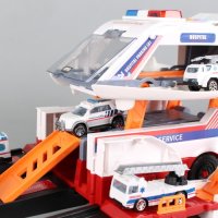 Линейка трансформираща се в паркинг със спасителни машини, снимка 1 - Играчки за стая - 42066058