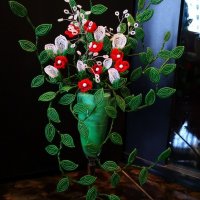 Ръчна изработка на цветя и дръвчета с мъниста, снимка 1 - Декорация за дома - 30343608
