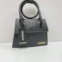 Луксозна чанта Jacquemus/SG48Z, снимка 1 - Чанти - 42813134