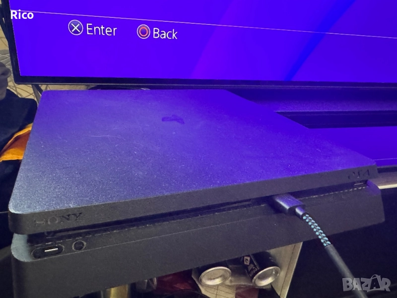 PS4 Slim 1 TB, снимка 1