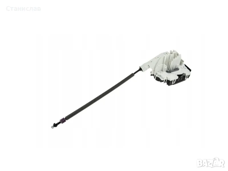  Mercedes E-Class W212 Брава за предна лява врата , снимка 1