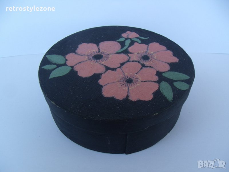 № 4349 стара дървена кутия   - рисувани орнаменти  - фурнир  , снимка 1