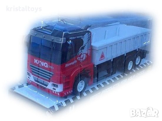 Камион с каросерия, която може да се пълни и превозва различни неща, снимка 1