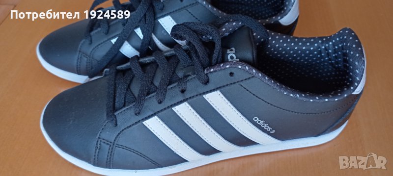 Дамски спортни обувки Adidas - номер 38, снимка 1