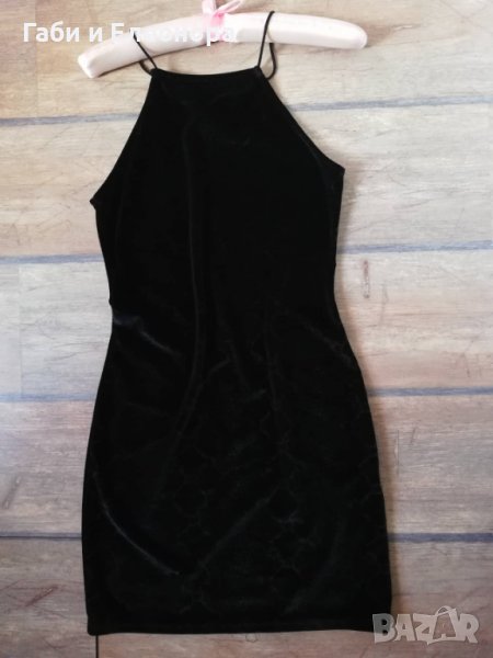 Велурена черна рокля на H&M със змийски мотив, снимка 1