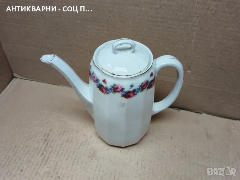 Стар Порцеланов Чайник. , снимка 1