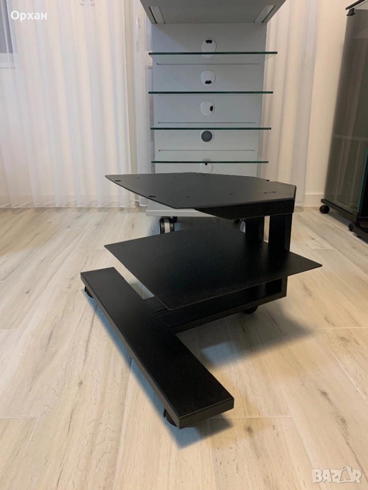 HI-FI Маса Шкаф, снимка 1