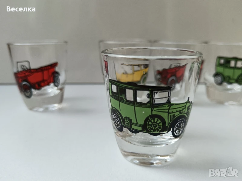 Комплект 6 бр чашки с ретро автомобили , снимка 1