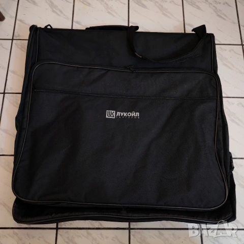 Туристически куфар, гардероб на колелца с телескопична дръжка. 