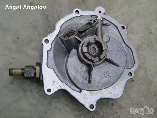 Вакуум помпа 0002303865 за Мерцедес Вито 2,3 Mercedes Vito Sprinter 2,3, снимка 3 - Части - 31954691