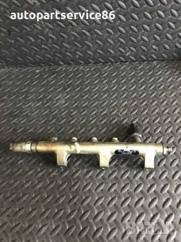 Горивна рейка с датчик Bosch за Opel Movano dCi (2005) 0445214025 8200023961