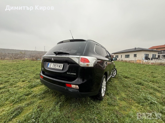 Mitsubishi Outlander III 2.2 DiD 150к.с., снимка 4 - Автомобили и джипове - 52802371