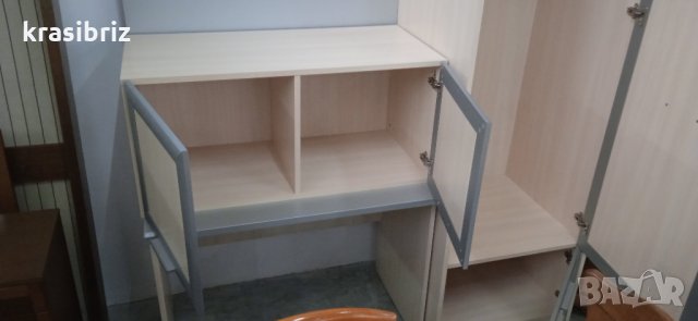 Комплект Гардероб с горни шкафове и Бюро Германия, снимка 5 - Гардероби - 28010310