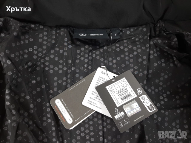 Mercedes AMG F1- Оригинално дамско зимно яке размер S-М, снимка 12 - Якета - 52940816