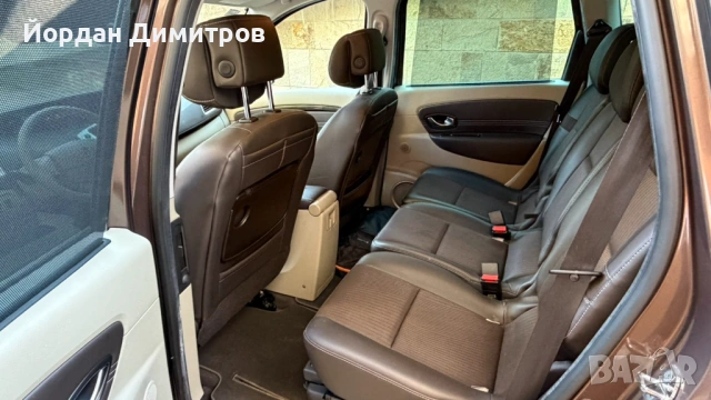 Renault Scenic 1.4 Tce 131 к.с., снимка 8 - Автомобили и джипове - 54335119