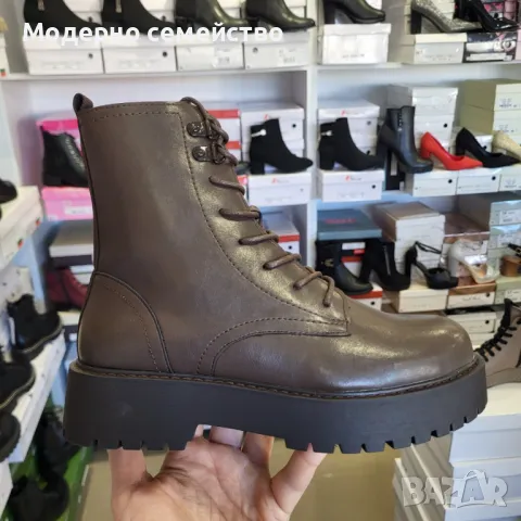 ПРОМО ЦЕНА Дамски боти в кафяво с връзки 