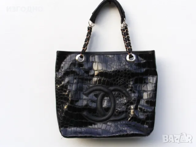 25 ЛЕВА ЛАЧЕНА ЧАНТА И БОТУШИ, снимка 1