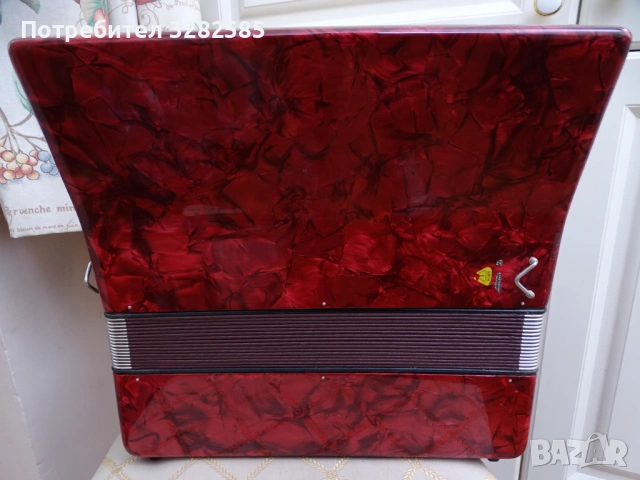 Нов акордеон Велтмайстер Серино 80 баса, снимка 6 - Акордеони - 53914342