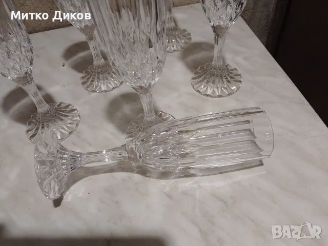 6 броя кристални чаши за вино нови маркови Н 205 мм долу фи 65 мм горе 500мм и чаша Н-130мм -200млл, снимка 4 - Чаши - 56210742