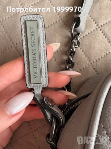 Малка дамска чанта на Victoria's Secret , снимка 5 - Чанти - 53337502
