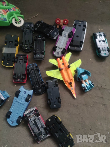 Продавам стари фигурки,играчки ,колички ,костенурките нинджи, снимка 11 - Коли, камиони, мотори, писти - 43374381