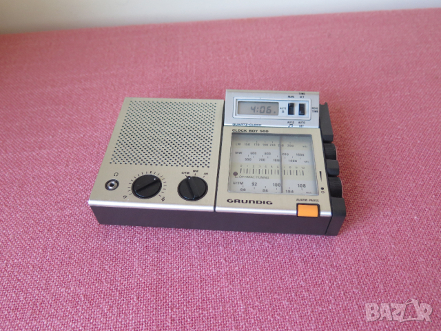 Vintage GRUNDIG CLOCK BOY500 1979–1981- радиочасовник, снимка 2 - Радиокасетофони, транзистори - 36445372