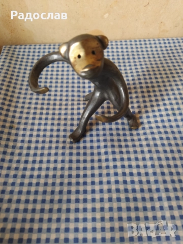 стара бронзова фигура Маймуна  поставка за сол и пипер , снимка 5 - Декорация за дома - 52467103