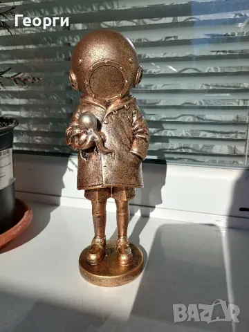 Банкси статуетка-3