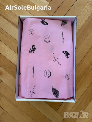 Jordan 1 x Travis Scott Shy Pink Size EUR 41/ UK 7 Brand New With Box 📦 , снимка 15 - Маратонки - 55728487
