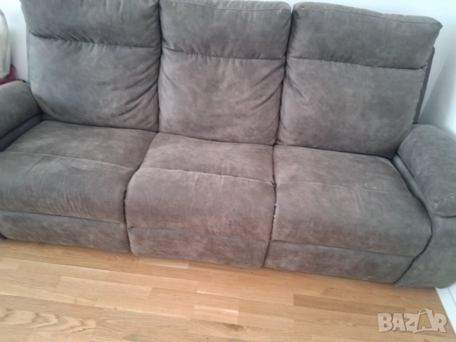 Диван, снимка 2 - Дивани и мека мебел - 52810602