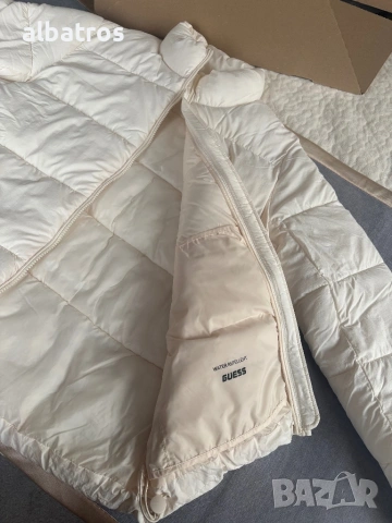 Ново яке GUESS, снимка 3 - Якета - 53932906