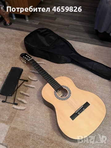 Класическа китара Storm+ столче