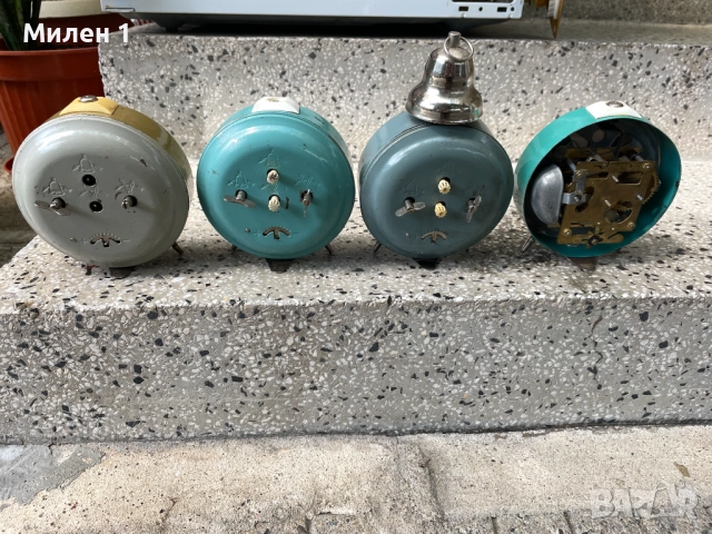 Руски часовници будилник, снимка 2 - Антикварни и старинни предмети - 51447582