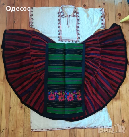 Автентична носия от Северозападна България., снимка 2 - Антикварни и старинни предмети - 50998075