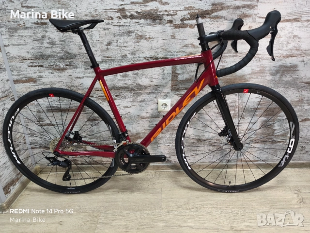 НОВ алуминиев шосеен велосипед Ridley Fenix SLA Disc 105 12 Fulcrum