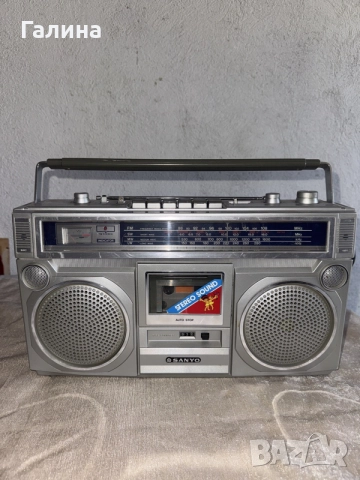 Sanyo M9924. касетофон