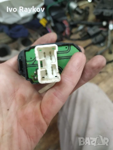 Копче , бутон огледала , Lexus Is200 , Toyota , снимка 3 - Части - 51197447