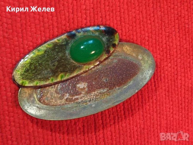 СТАРА БРОШКА с ШЛИФОВАН ЗЕЛЕН АХАТ - КАБОШОН за КОЛЕКЦИЯ 19401