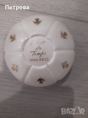 Сапунерка NINA RICCI , снимка 2 - Антикварни и старинни предмети - 44258901