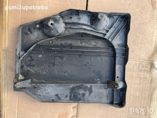 Кора под Резервоара Ляво 42045CA030 Toyota GT86 2018 Subaru BRZ, снимка 2 - Части - 53063273
